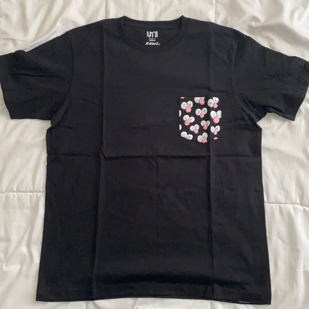 KAWS x Uniqlo T-shirt